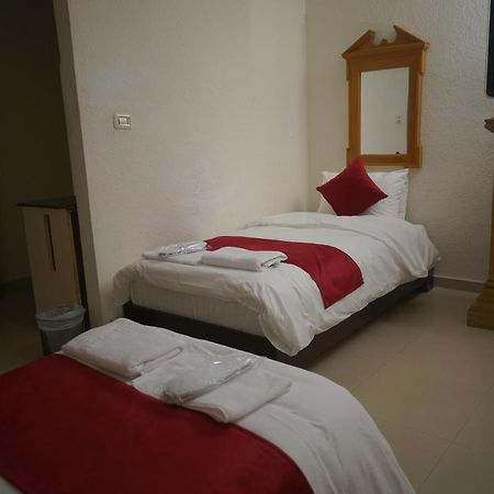 Petra Home Hotel Вади Муса Экстерьер фото